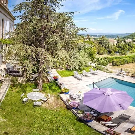 Provencal - Saint Marc Nyaraló Forcalquier