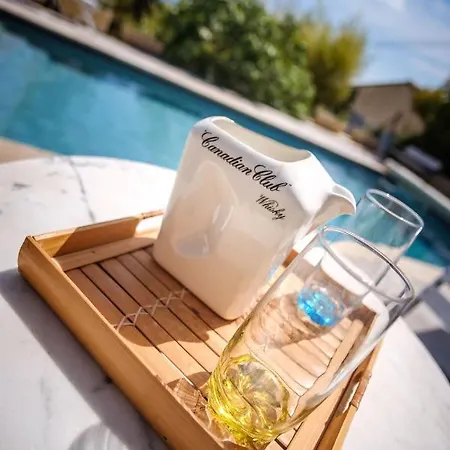 Provencal - Saint Marc Nyaraló Forcalquier