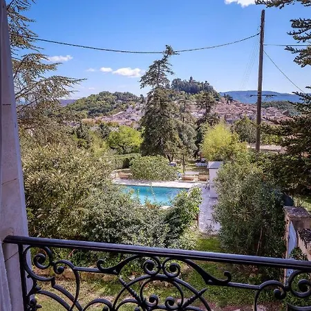 Provencal - Saint Marc Nyaraló