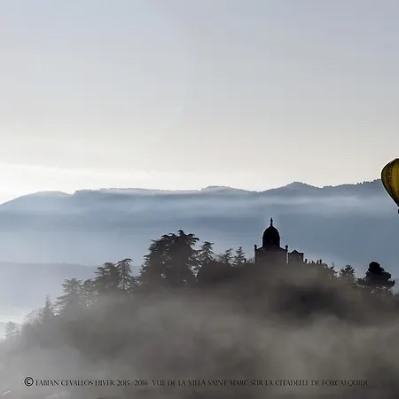 Provencal - Saint Marc Nyaraló